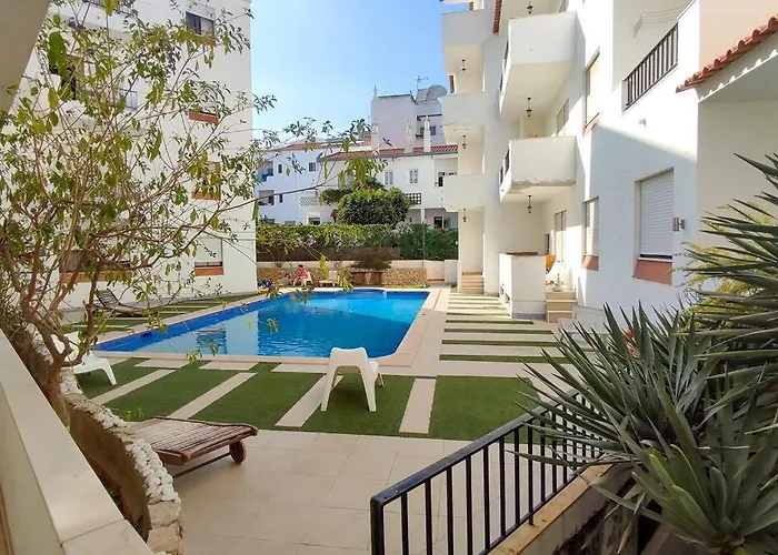 Gyula Old Town * Αλμπουφέιρα